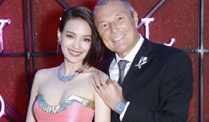thu ky (1)