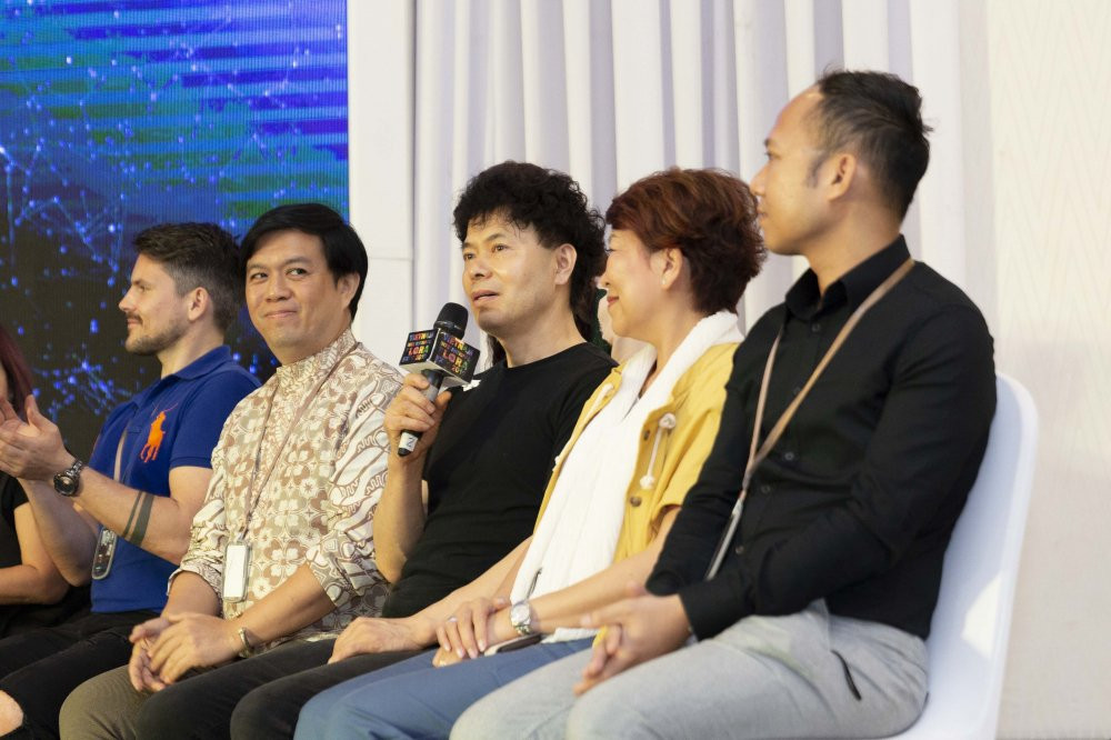 trien lam hoa quoc te (1)