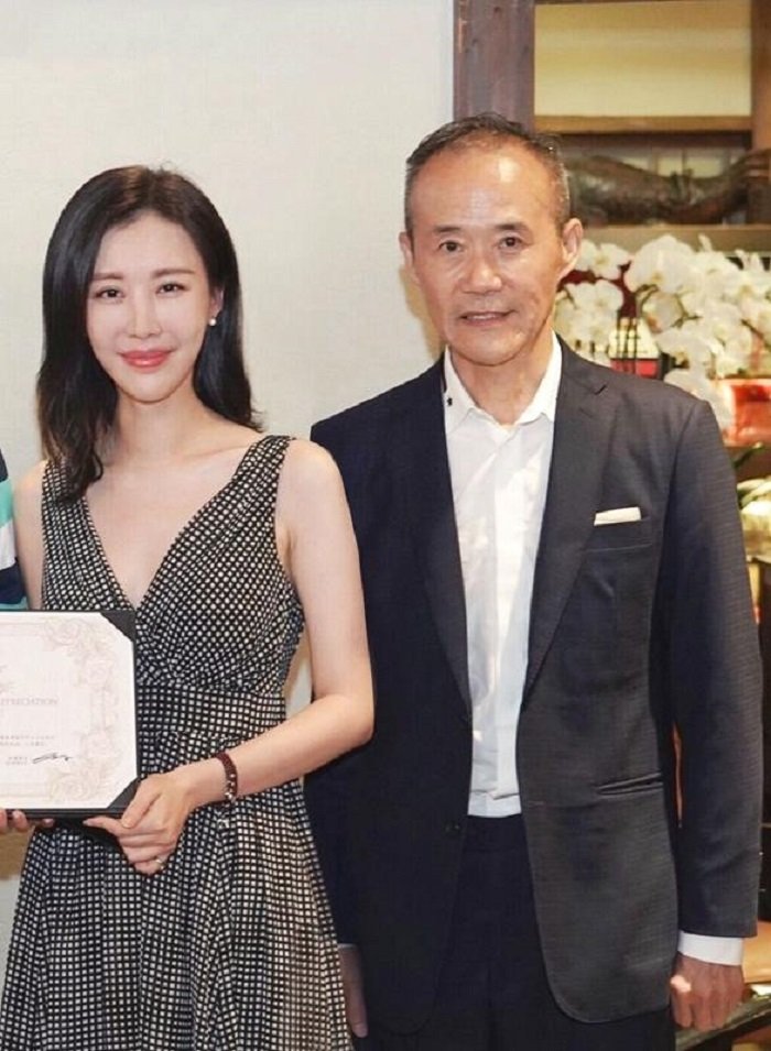 vo chong lech tuoi trong showbiz (3) 5