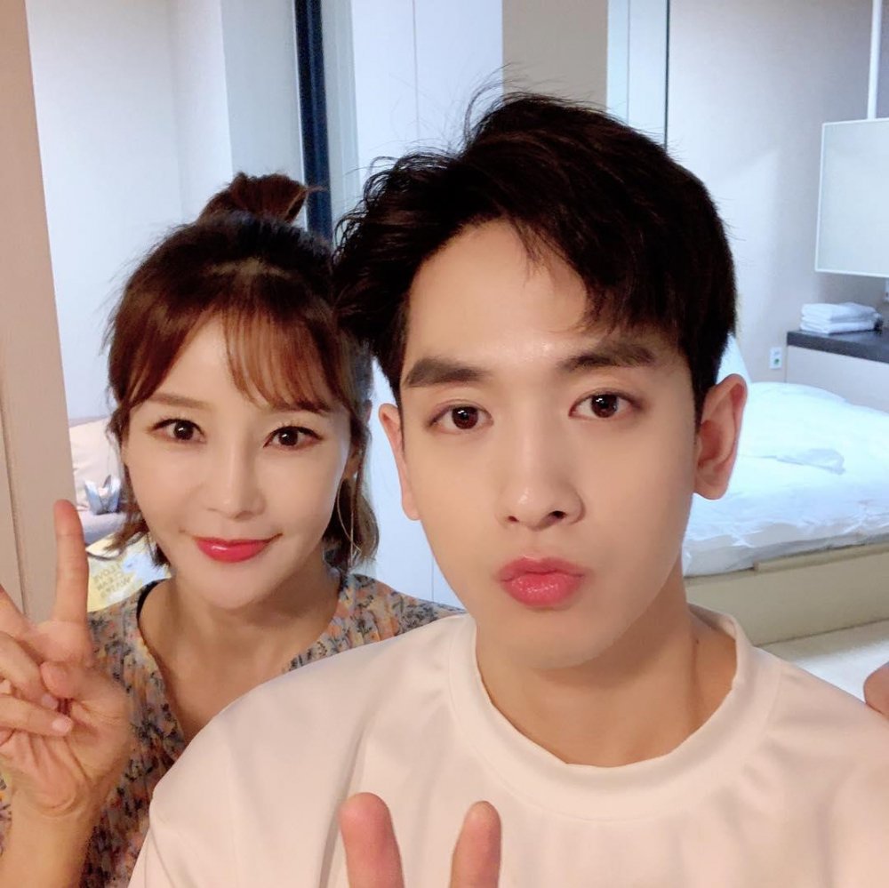 vo chong lech tuoi trong showbiz (8) 5