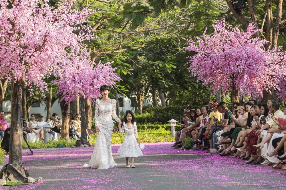 tuan le thoi trang tre em cua xuan lan (3) 3