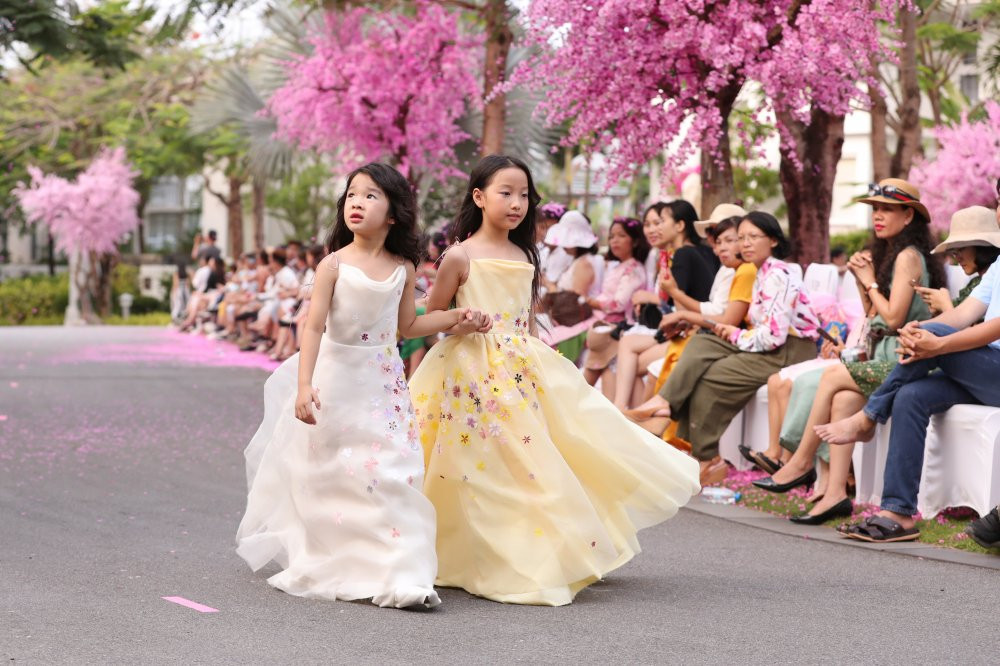 tuan le thoi trang tre em cua xuan lan (7) 7