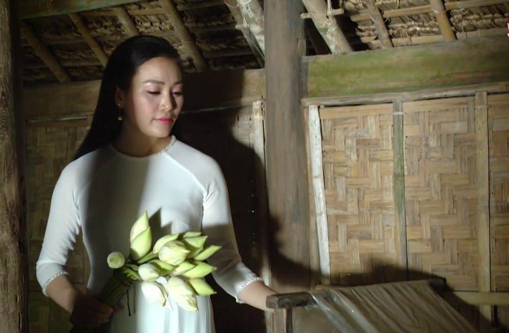 huyentrangquechung (1)