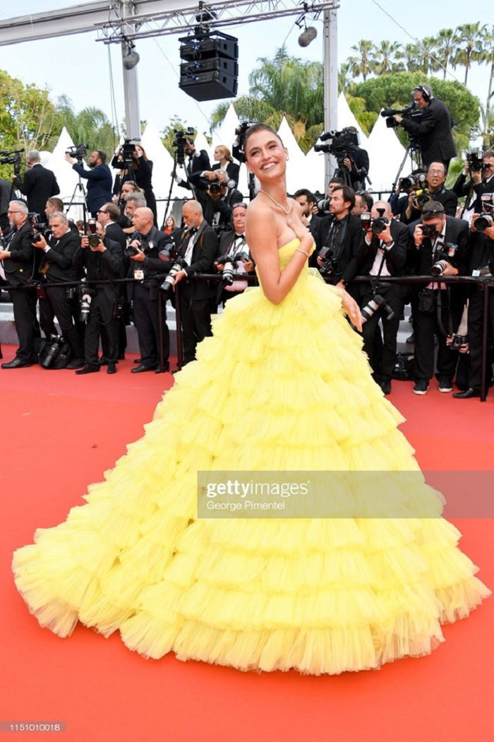 nguoimaubrazilbituotvaycannes (1)