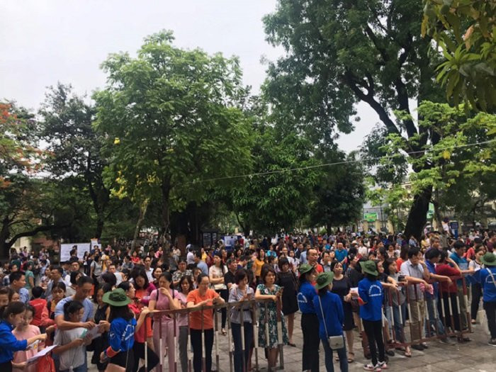 thisinhthitruongngoaingu (1)