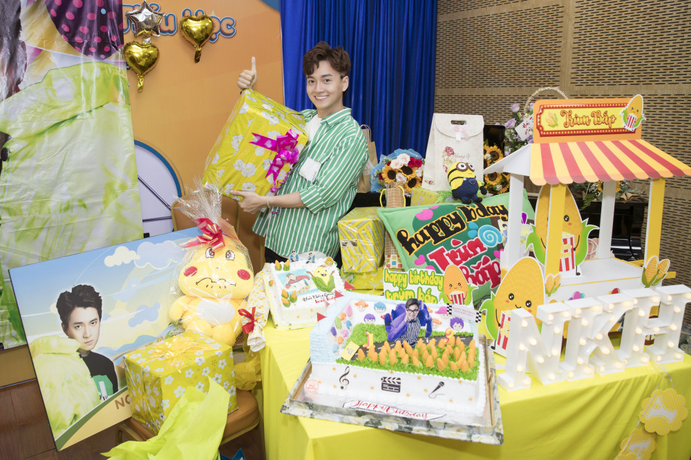 sinhnhatngokienhuy (3) 3