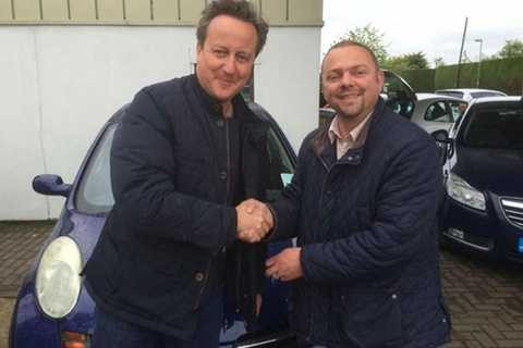 thu-tuong-anh-tang-vo-xe-nissan-micra-doi-cu-gia-50-trieu