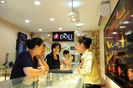 gia-vang-hom-nay-23-3