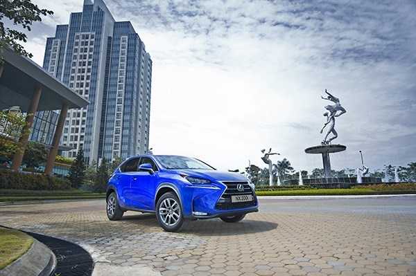 Lãi nữa tỷ mỗi xe Lexus: Hệ lụy của độc quyền