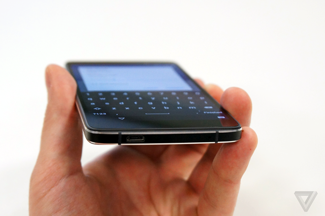 Anh thuc te smartphone 'bao mat nhat the gioi' tu BlackBerry hinh anh 6