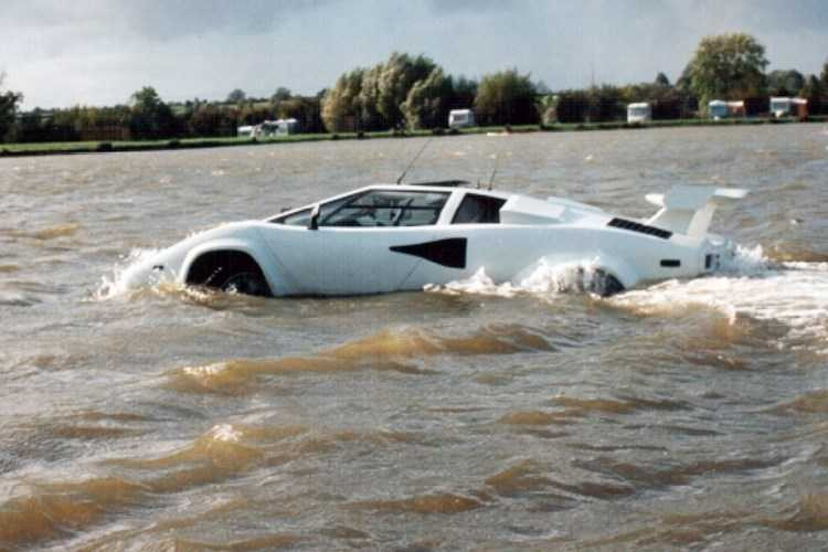 sieu-xe-lamborghini-biet-boi-gia-chi-560-trieu-dong-hinh-2