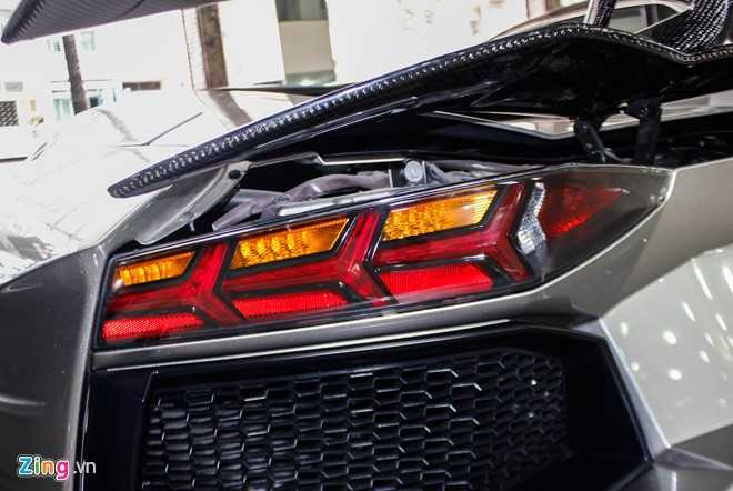 Lamborghini Aventador ban do dau tien ve Viet Nam hinh anh 7