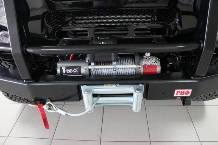 can-canh-xe-hop-uaz-hunter-trophy-gia-chi-174-trieu-hinh-3