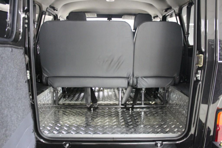 can-canh-xe-hop-uaz-hunter-trophy-gia-chi-174-trieu-hinh-4