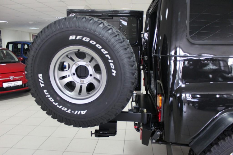 can-canh-xe-hop-uaz-hunter-trophy-gia-chi-174-trieu-hinh-5