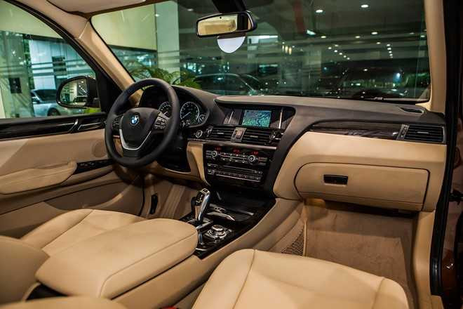 BMW X3 ban ky niem 100 nam co gia gan 2,4 ty dong o VN hinh anh 2