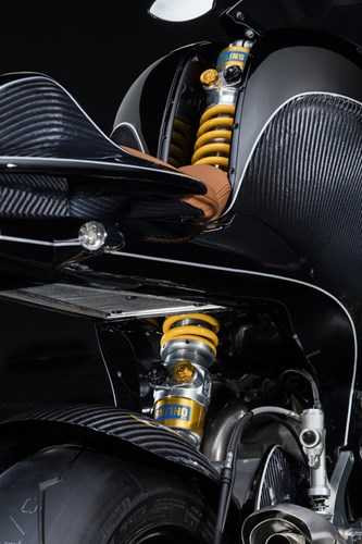 can-canh-sieu-moto-vanderheide-carbon-nguyen-khoi-gia-37-ty-hinh-8