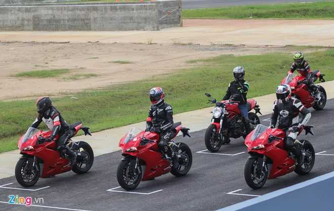 Hang tram biker do ve Long An lai thu Ducati hinh anh 2