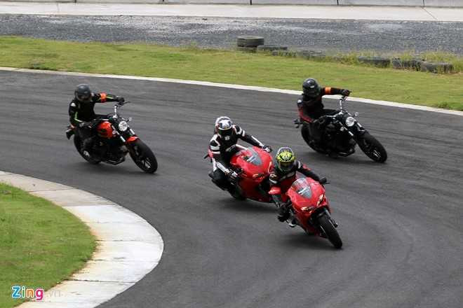 Hang tram biker do ve Long An lai thu Ducati hinh anh 8