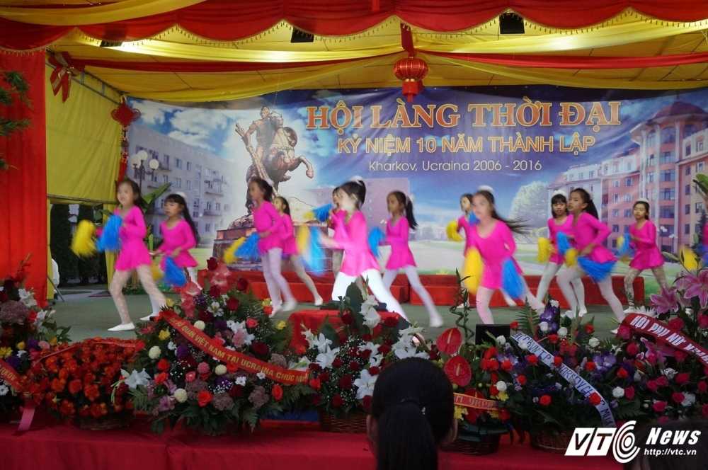lang-thoi-dai-viet-3