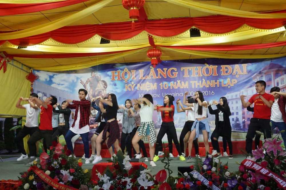 lang-thoi-dai-viet-4