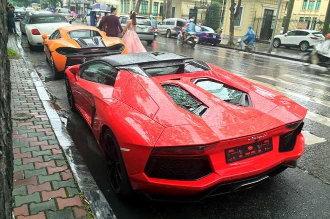 Sieu xe cua dai gia Ha thanh xuong pho dip cuoi tuan hinh anh 2