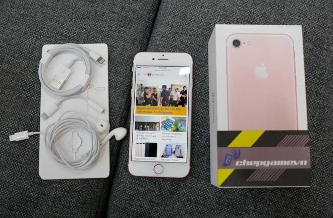 iPhone 7 đầu tiên về Việt Nam