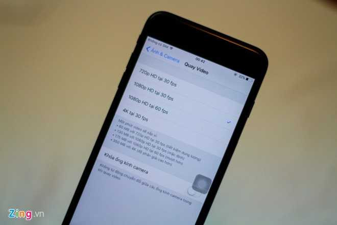 Anh iPhone 7 Plus Jet Black vua ve VN, gia 36 trieu dong hinh anh 10