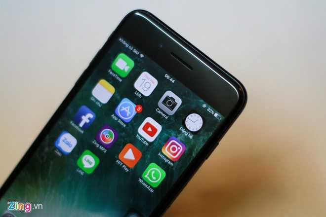 Anh iPhone 7 Plus Jet Black vua ve VN, gia 36 trieu dong hinh anh 12
