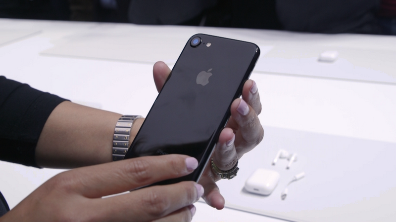 iPhone 7 bán tốt chỉ thua iPhone 6