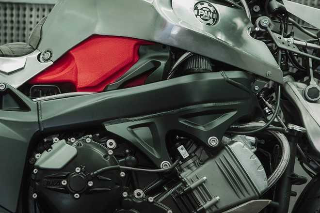 BMW K1200S do kieu robot bien hinh hinh anh 6