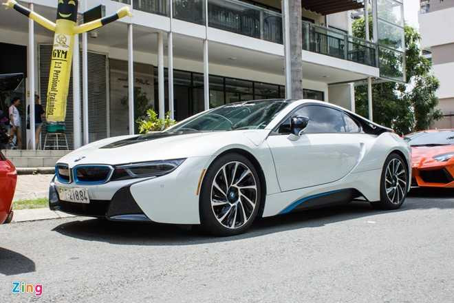 Dan sieu xe sac mau do dang tai Sai Gon hinh anh 3