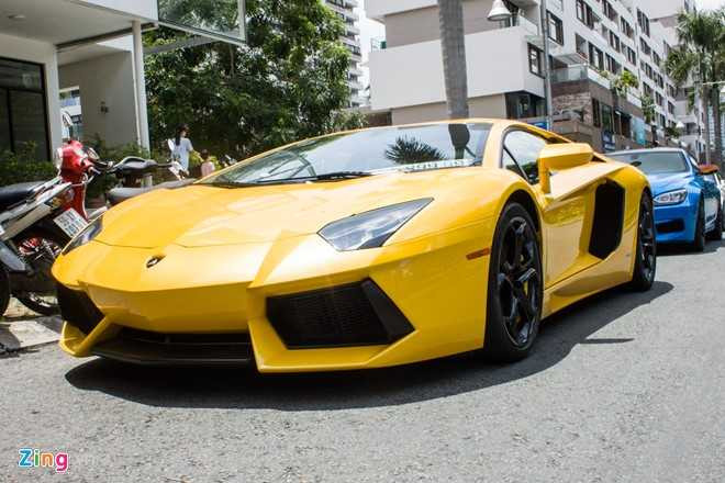 Dan sieu xe sac mau do dang tai Sai Gon hinh anh 5