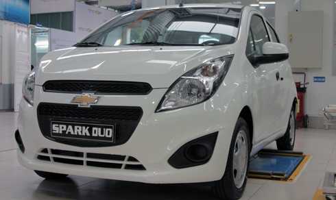 Spark Duo với hàng ghế trước, khoang sau để hành lý hoặc chở hàng.