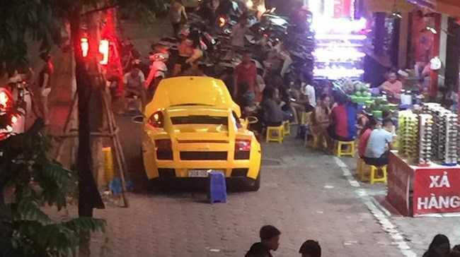 sieu-xe-lamborghini-rao-ban-14-ty-tren-via-he-ha-noi