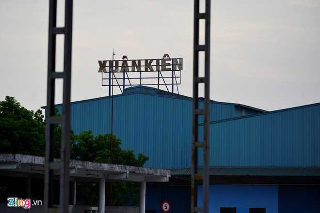 Nha may oto 'made in Viet Nam' o Ha Noi dap chieu hinh anh 1