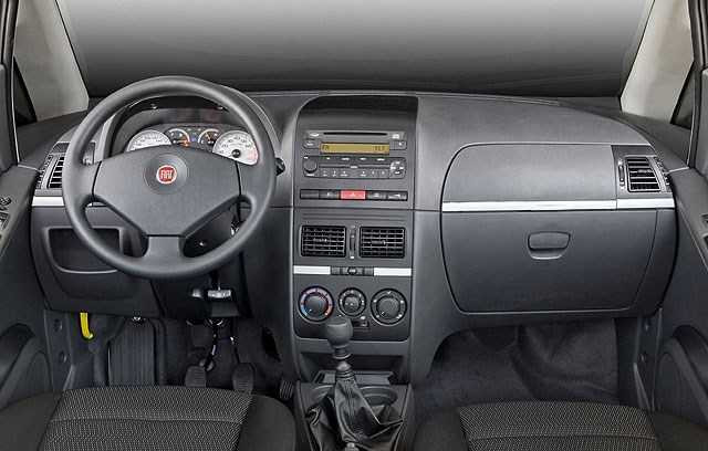 diem-mat-xe-hop-cu-gia-120-trieu-dang-mua-tai-vn-hinh-9