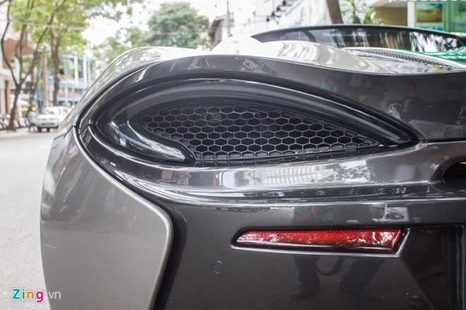 Cap doi sieu xe cua Cuong Do La dao pho Sai Gon hinh anh 11