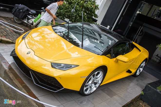 Cap doi sieu xe cua Cuong Do La dao pho Sai Gon hinh anh 1