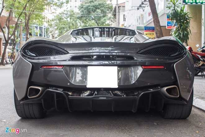 Cap doi sieu xe cua Cuong Do La dao pho Sai Gon hinh anh 7