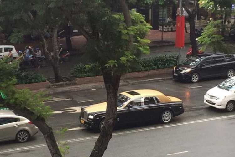 rolls-royce-60-ty-cua-dai-gia-lao-lan-banh-tren-pho-viet-hinh-9