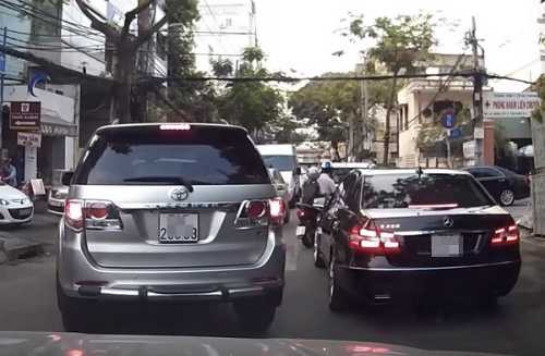 Các nhà nhập khẩu vẫn phải nộp thuế tiêu thụ đặc biệt theo quy định mới nếu bán xe ra sau ngày 1/7.