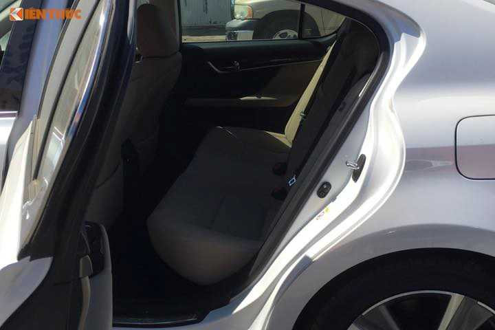 cham-mat-xe-sang-lexus-gs-200t-gia-31-ty-tai-ha-noi-hinh-9