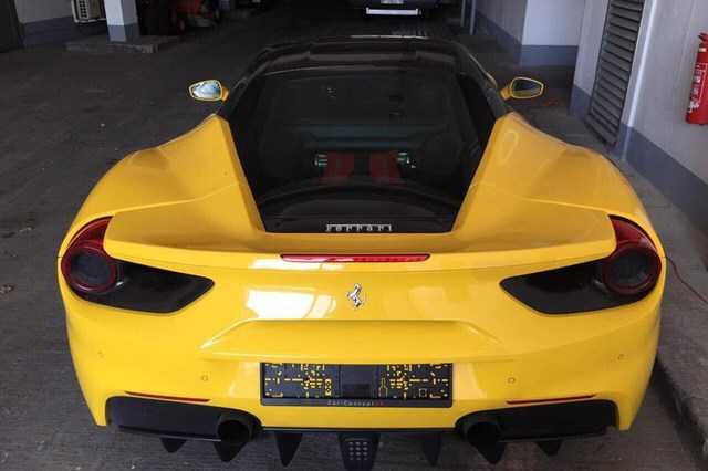 tam-hoang-sieu-xe-tien-ty-lamborghini-vfa-ferrari-tai-ha-noi-hinh-8