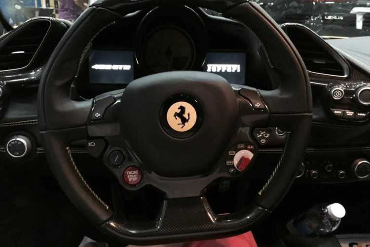 tam-hoang-sieu-xe-tien-ty-lamborghini-vfa-ferrari-tai-ha-noi-hinh-9