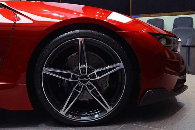 BMW i8 doc nhat vo nhi cua cong chua Abu Dhabi hinh anh 3
