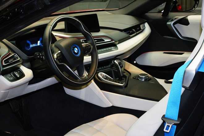 BMW i8 doc nhat vo nhi cua cong chua Abu Dhabi hinh anh 5