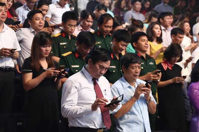 Sim sau so 8 Viettel duoc tra hon 1,6 ty dong hinh anh 1