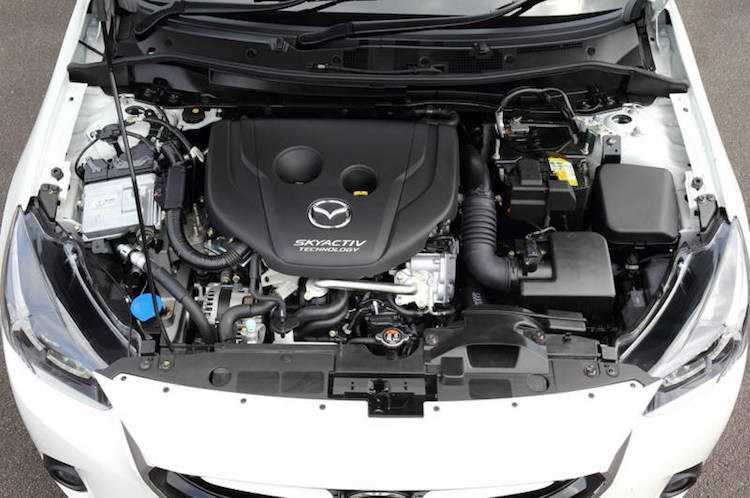 xe-co-nho-gia-re-mazda2-phien-ban-2017-lo-hang-hinh-5