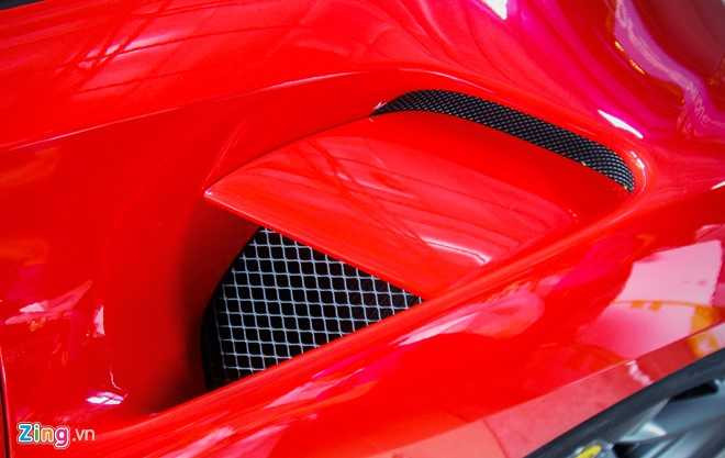 Sieu xe Ferrari 488 GTB len goi do hang hieu o Da Nang hinh anh 6